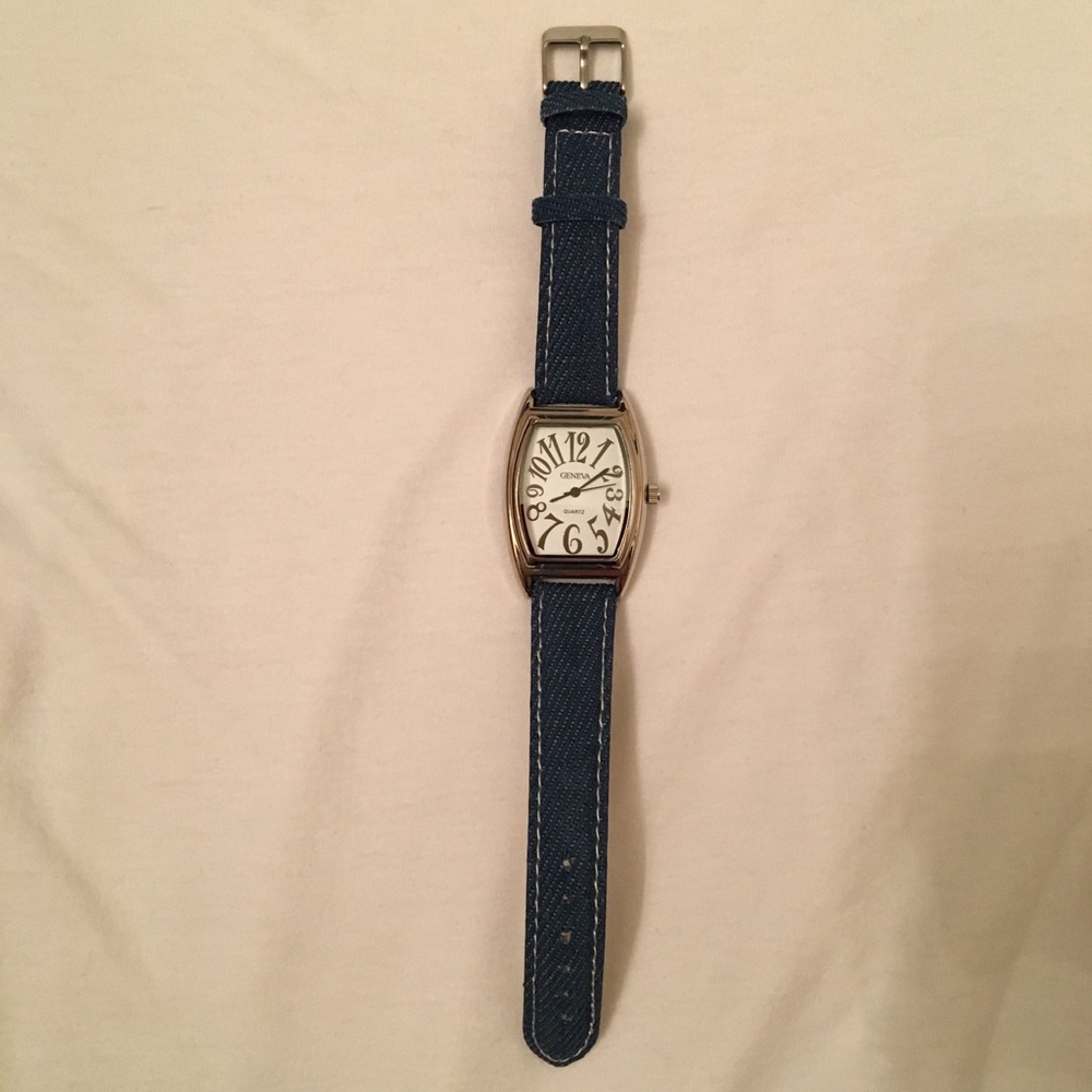 BRAND NEW Geneva Watch medium blue - Picture 1 of 2